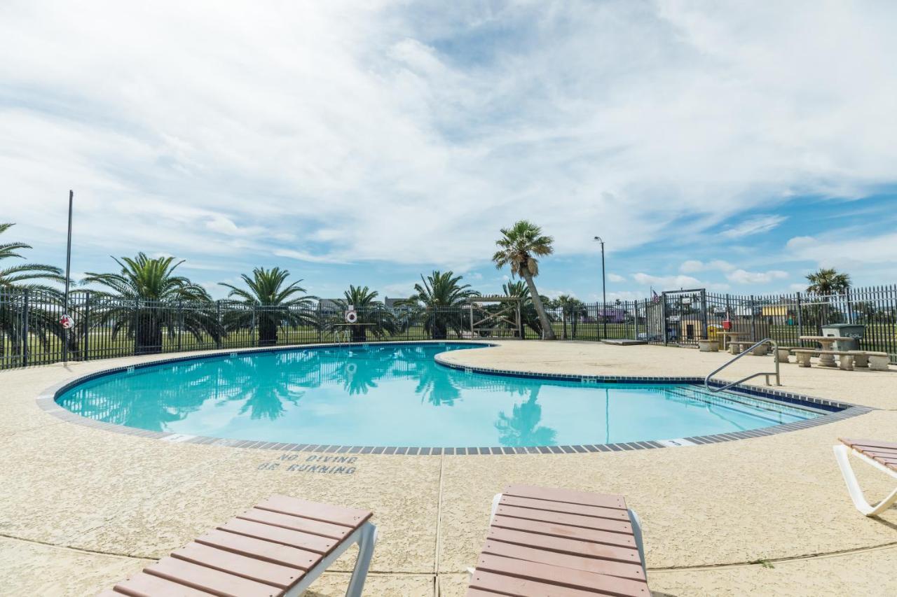 Las Palmas Retreat Galveston Exterior photo